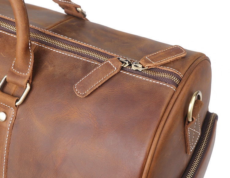 A Premium Retro Leather Travel Bag